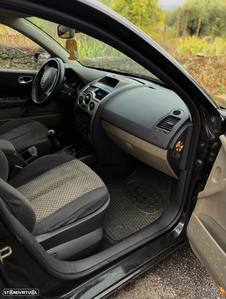 Renault Mégane 1.5 dCi Confort Dynamique - 3
