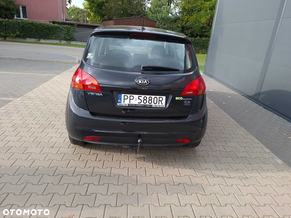 Kia Venga - 7