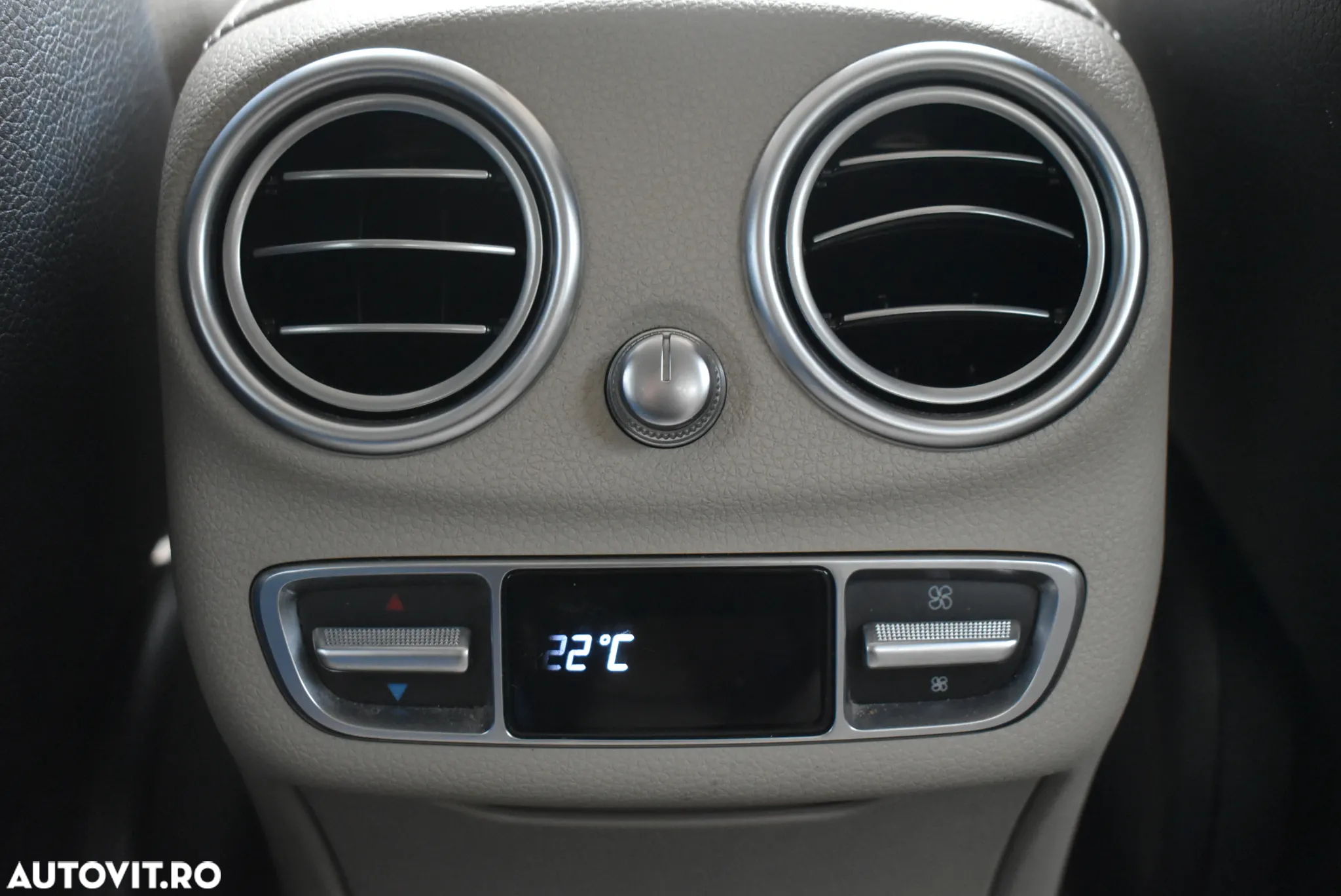 Mercedes-Benz C - 21