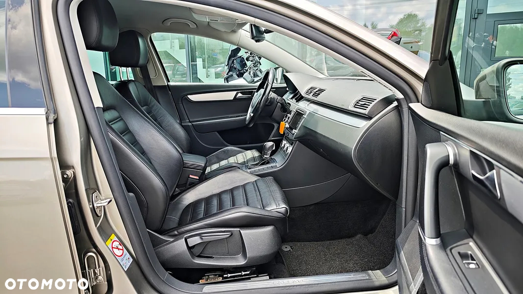 Volkswagen Passat 1.4 TSI BMT Comfortline DSG - 24