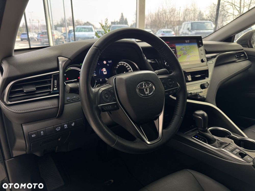 Toyota Camry - 8