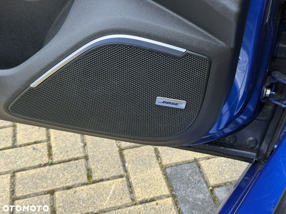 Renault Megane ENERGY TCe 205 EDC GT - 23