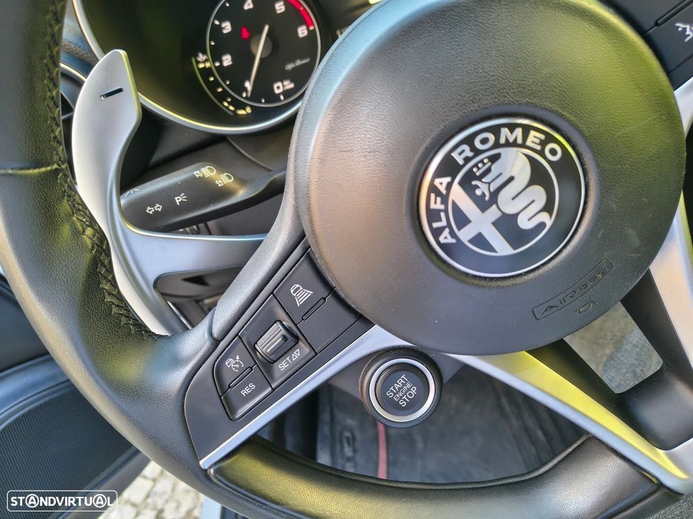 Alfa Romeo Giulia 2.2 D Sprint AT8 - 19