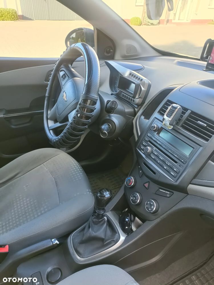Chevrolet Aveo 1.2 LS - 24