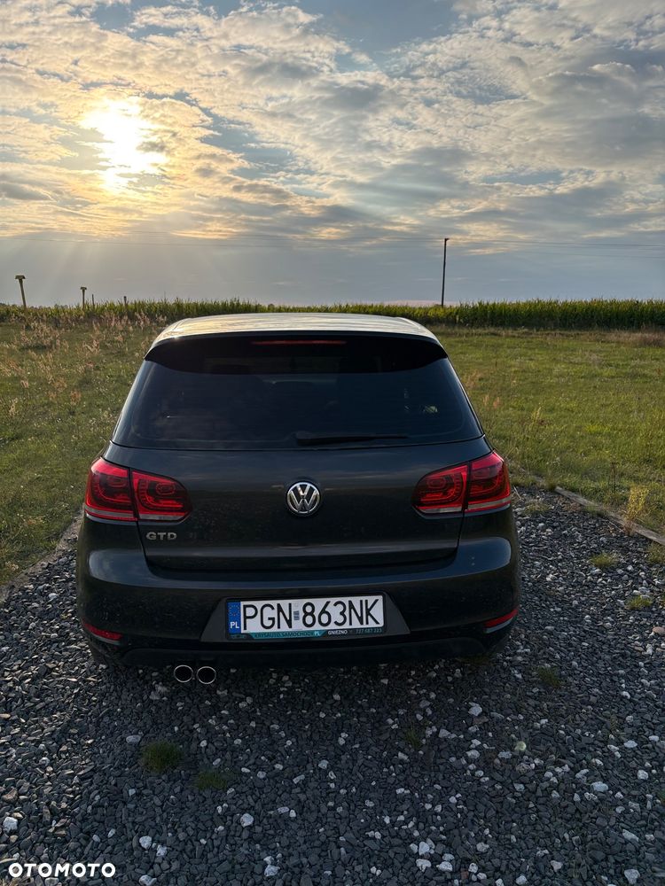 Volkswagen Golf 2.0 TDI DPF GTD - 11