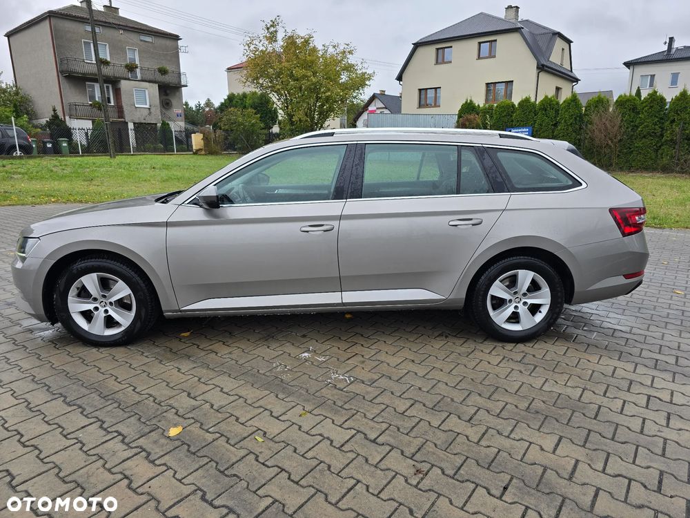 Skoda Superb 2.0 TDI Ambition - 6