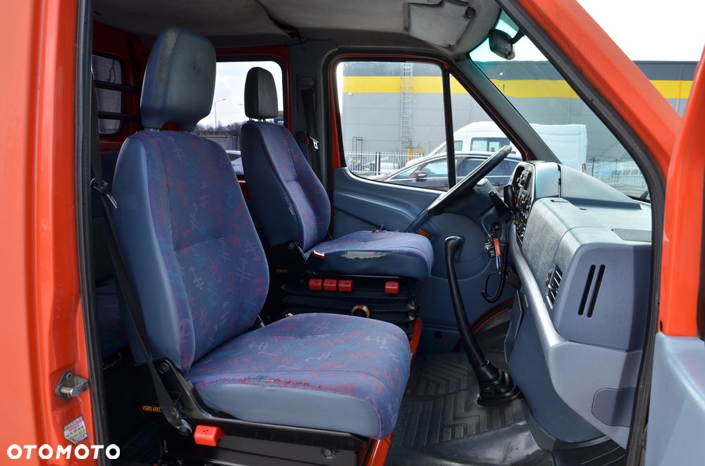 Mercedes-Benz Sprinter - 10