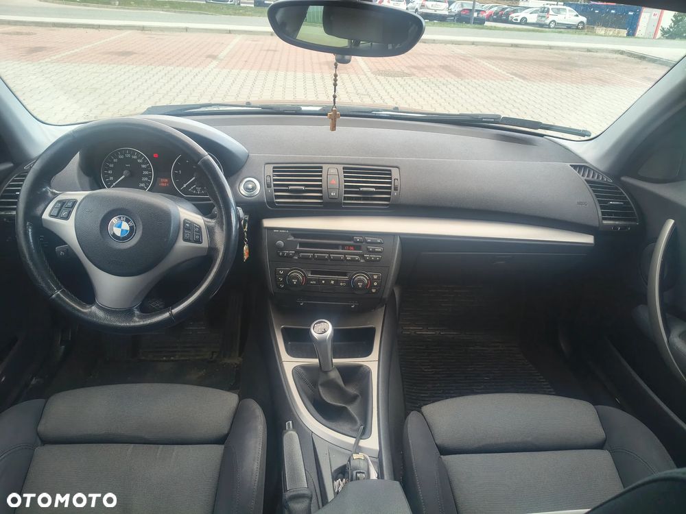 BMW Seria 1 - 15
