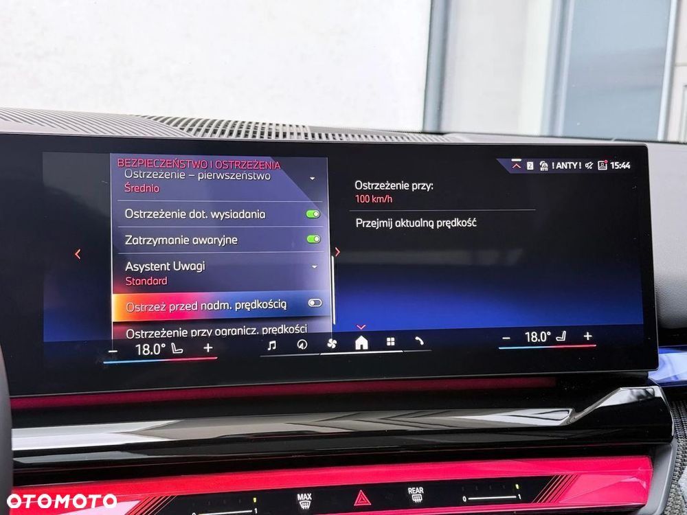 BMW Seria 5 540d xDrive mHEV - 34