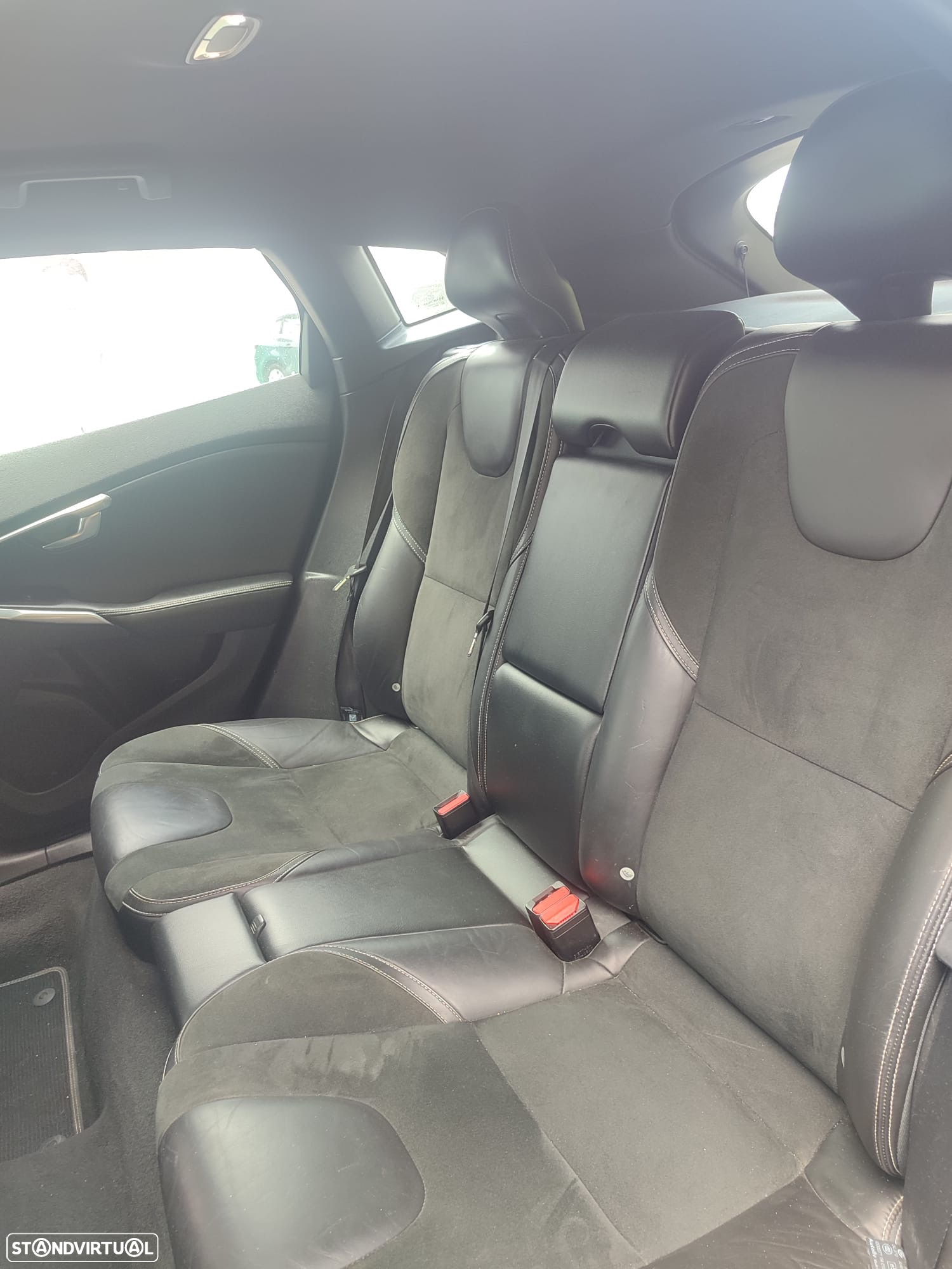 Volvo V40 2.0 D4 R-Design - 5