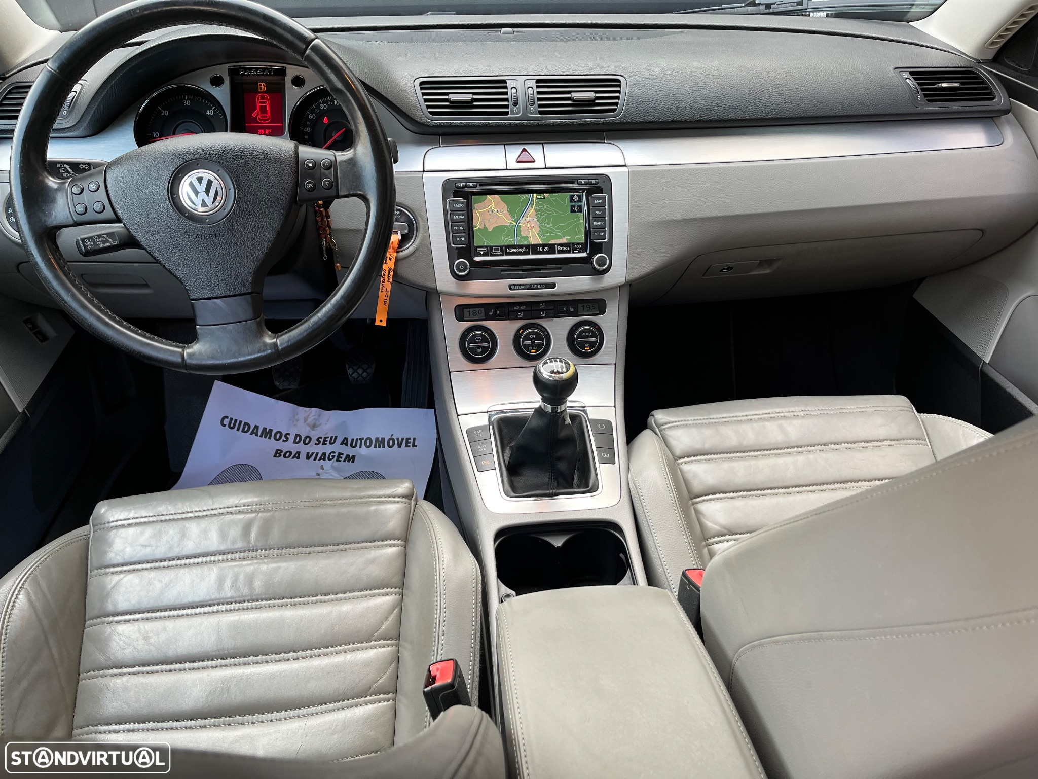 VW Passat 2.0 TDI Highline - 11