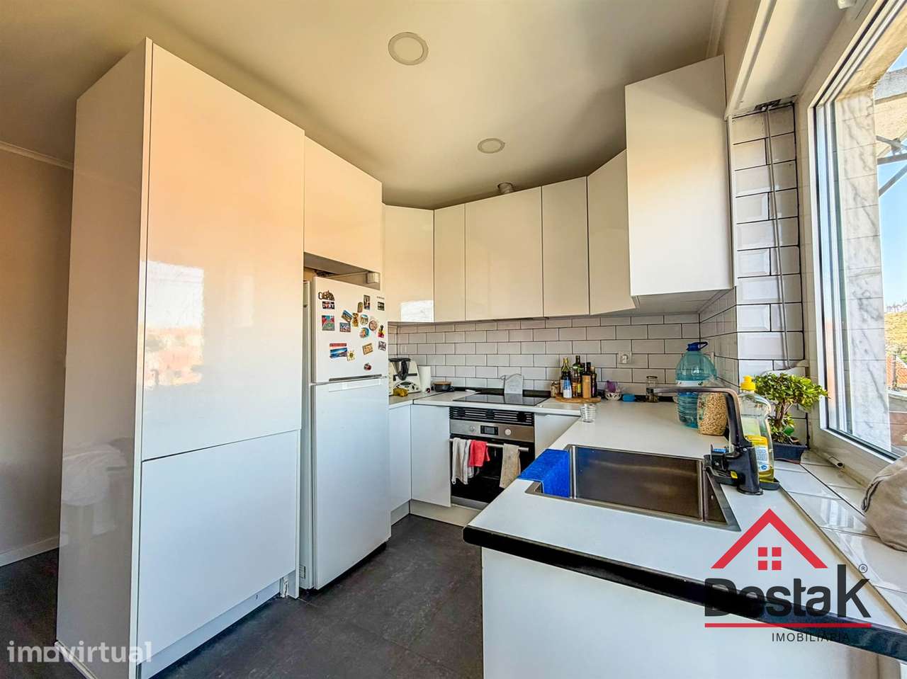 Apartamento T1 em Mem Martins - Grande imagem: 2/13