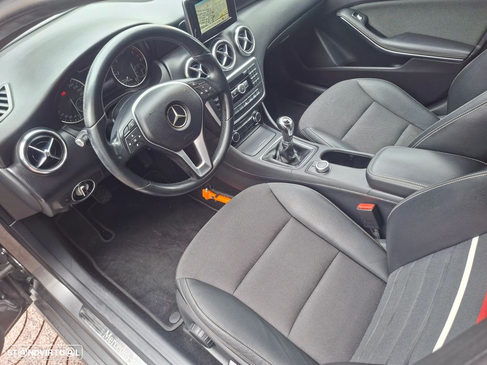 Mercedes-Benz A 180 - 18