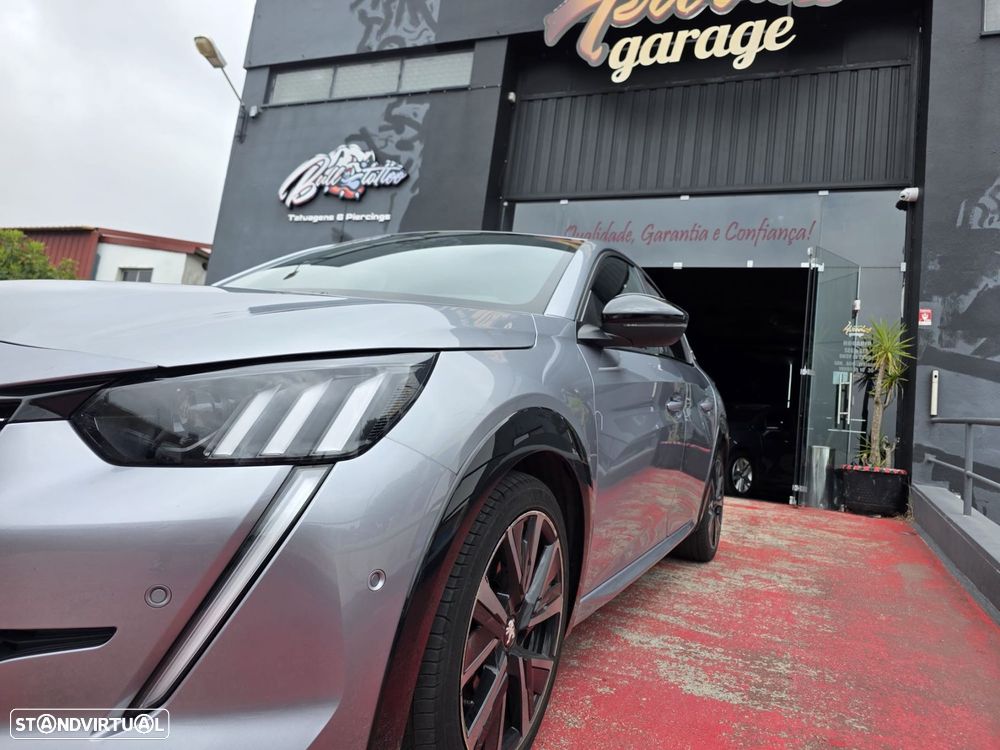 Peugeot 208 1.2 PureTech GT EAT8 - 7