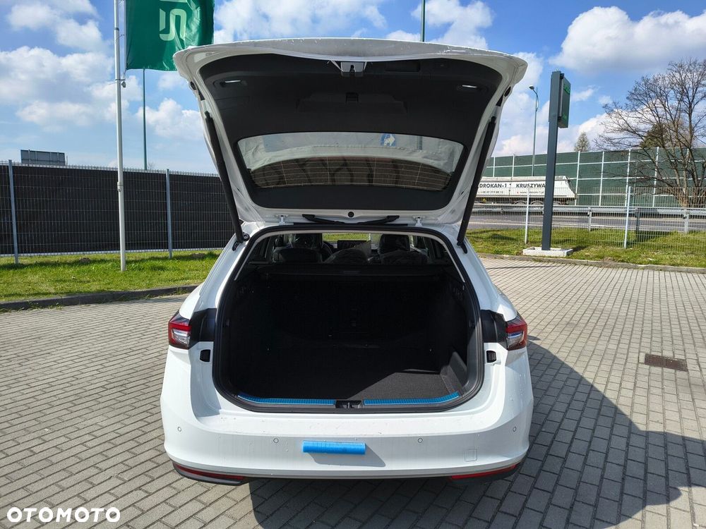 Skoda Superb 2.0 TDI SCR 4x4 L&K DSG - 11