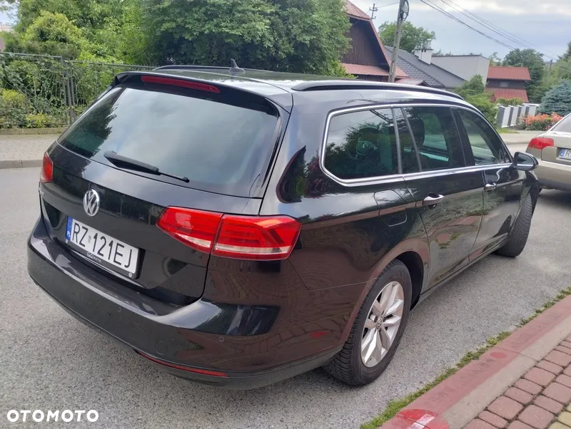 Volkswagen Passat - 5