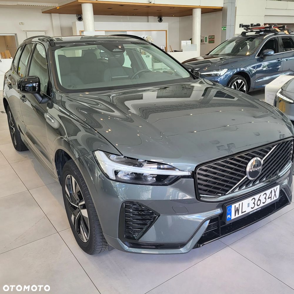 Volvo XC 60 B5 B AWD Plus Dark - 24