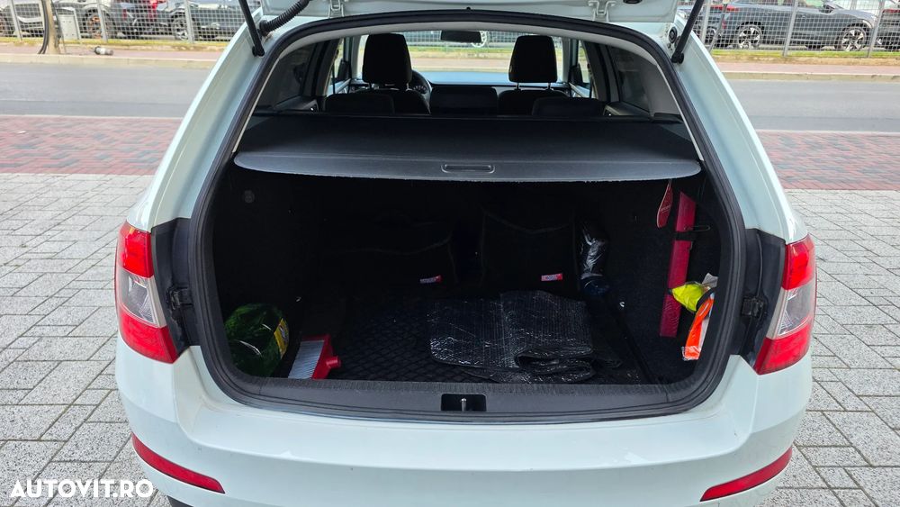 Skoda Octavia 1.6 TDI Active - 8