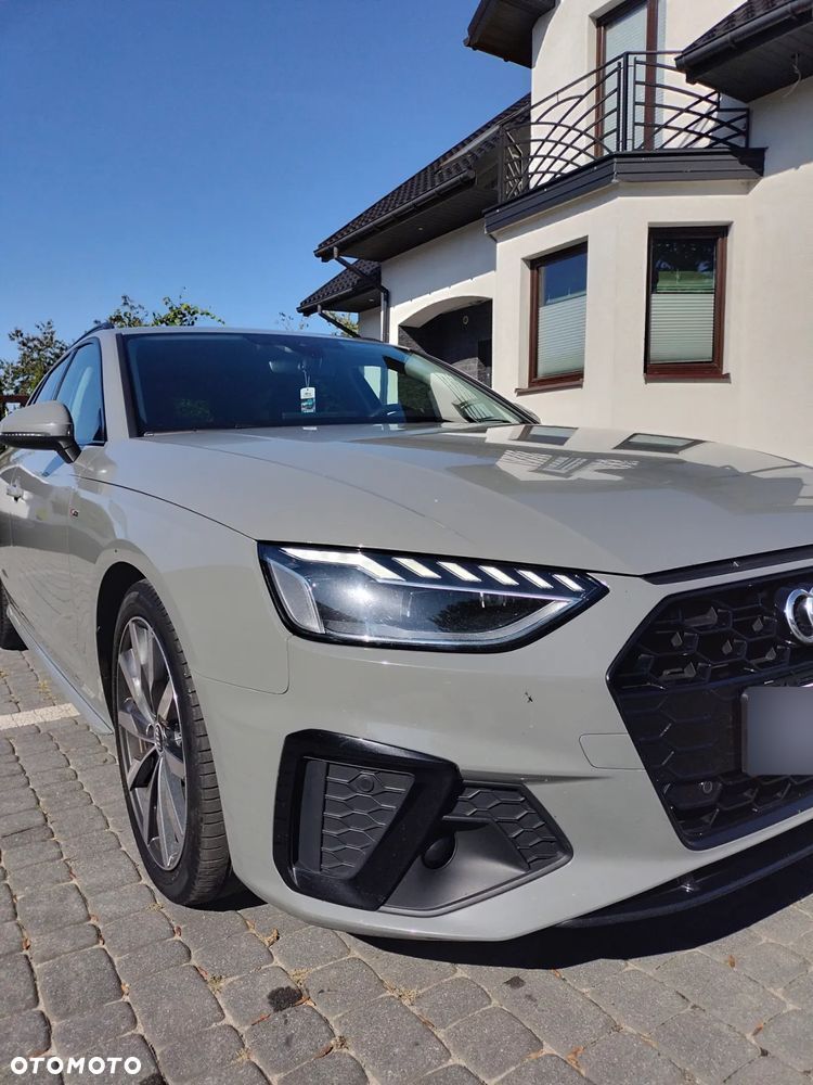 Audi A4 - 1