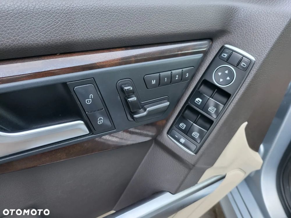 Mercedes-Benz GLK 350 4Matic BlueEFFICIENCY 7G-TRONIC - 23