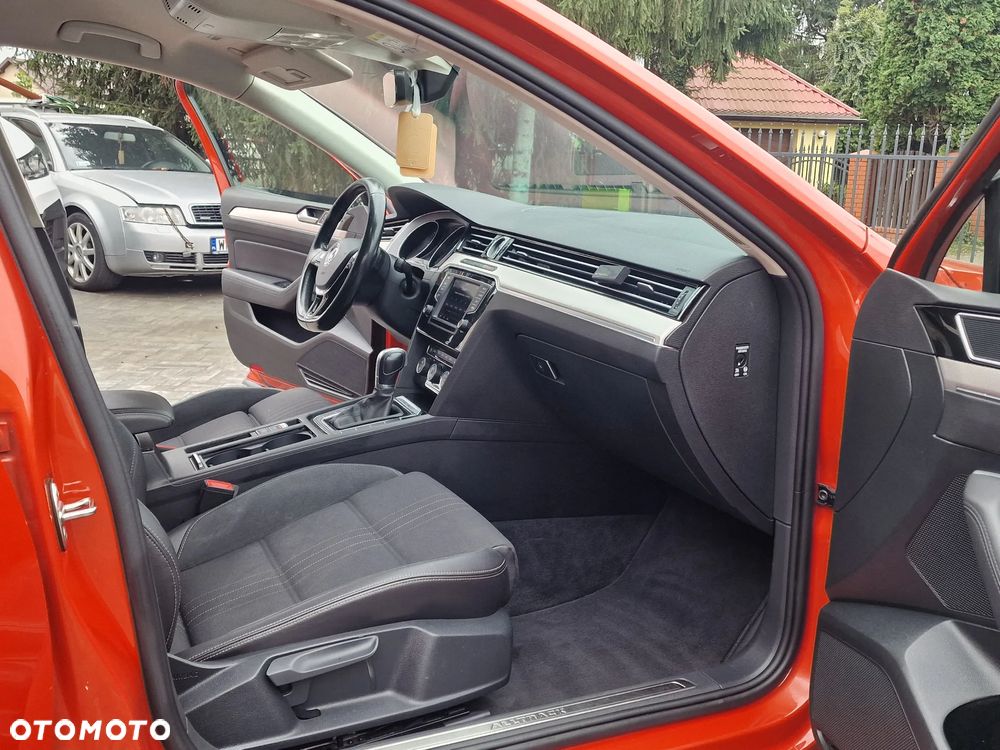 Volkswagen Passat - 9