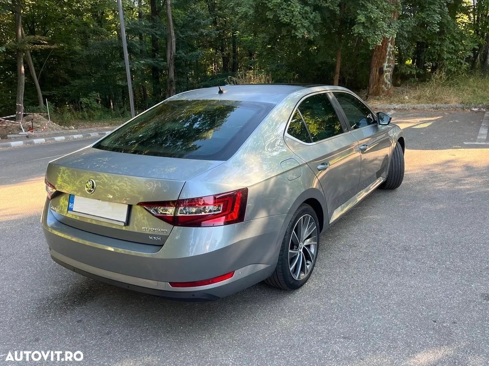 Skoda Superb 2.0 TDI 4X4 DSG L&K - 7