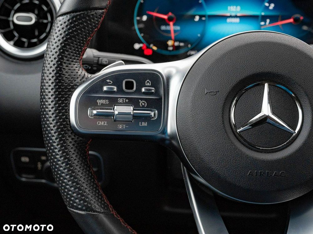 Mercedes-Benz GLB - 17