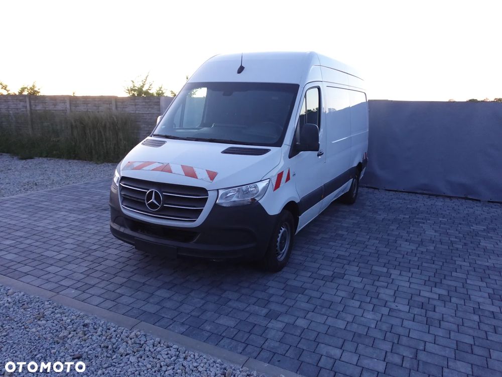 Mercedes-Benz SPRINTER - 1