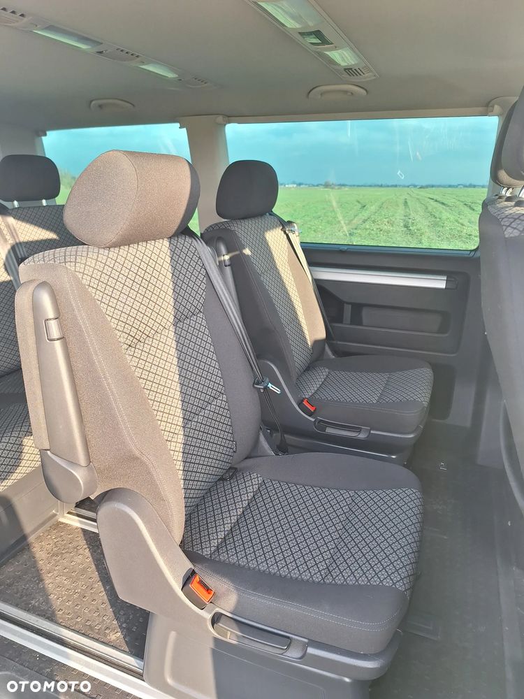 Volkswagen Multivan ver-2-0-tdi-l1-trendline-dsg - 9