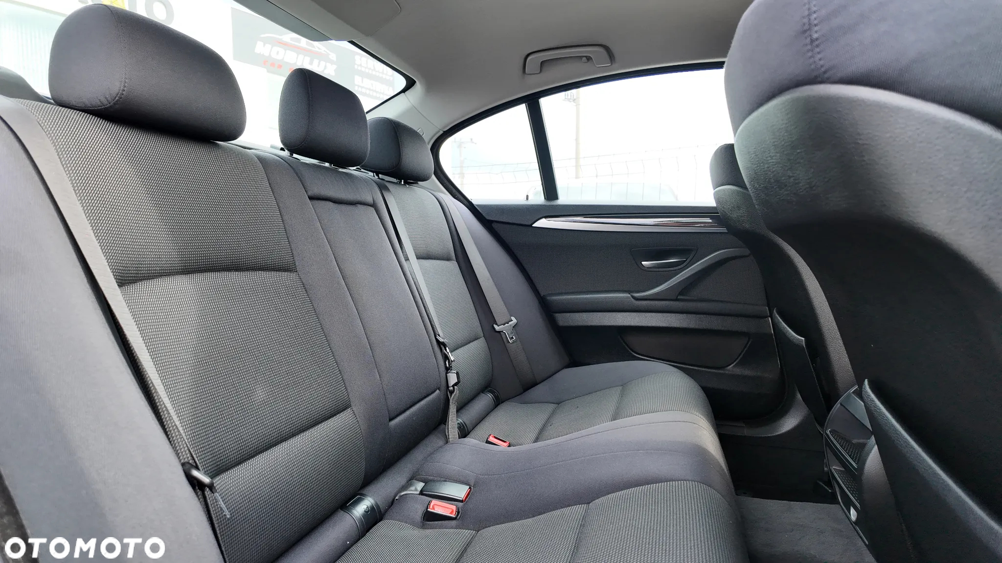 BMW Seria 5 520d Touring - 34