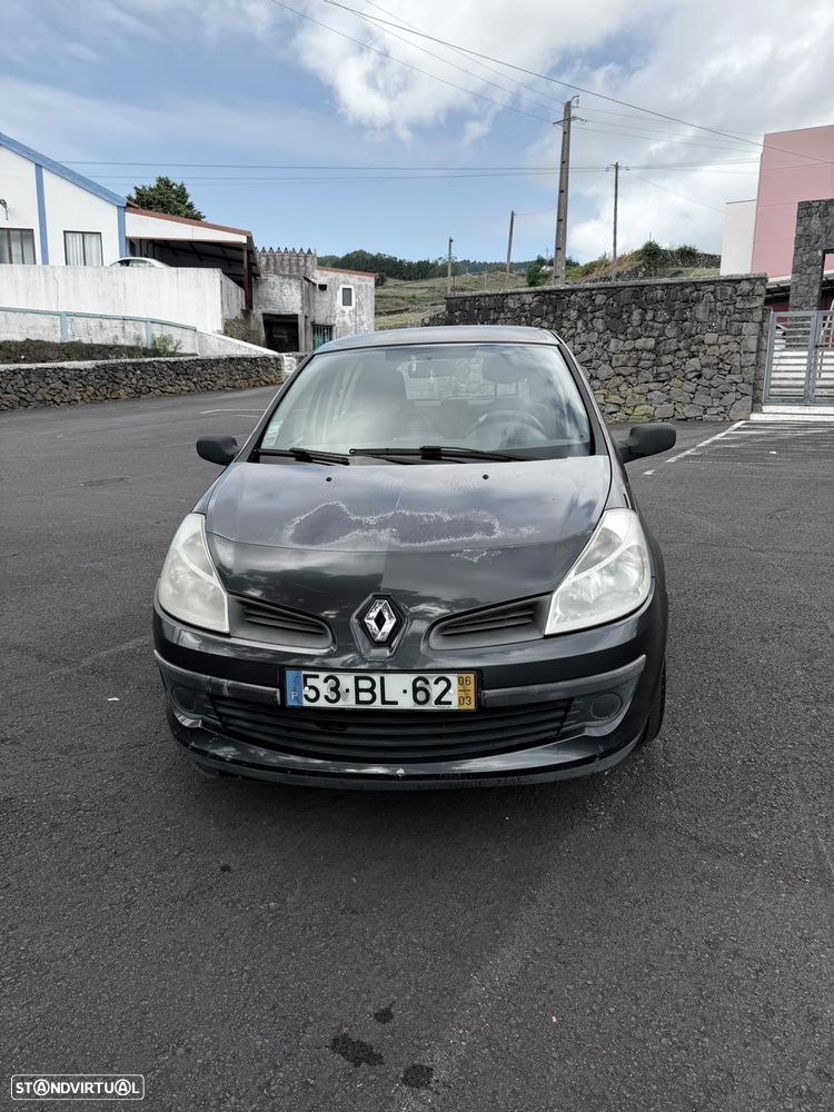 Renault Clio - 1