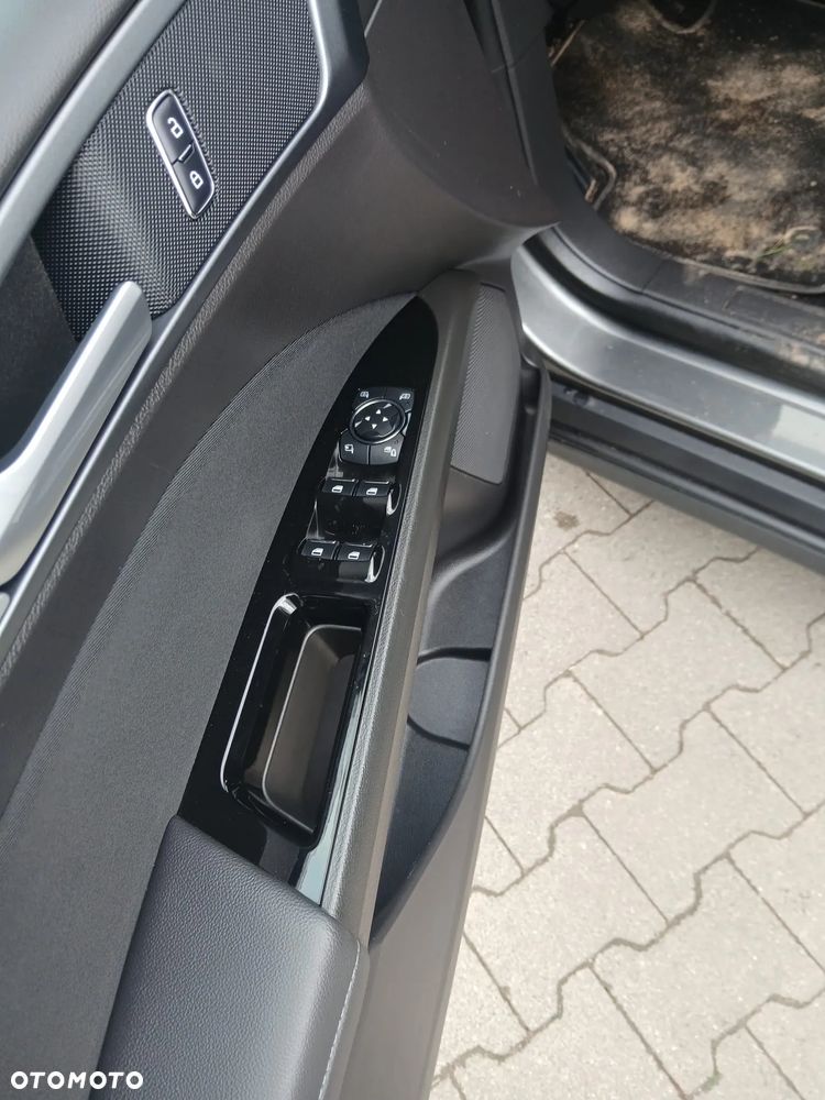 Ford Mondeo - 7