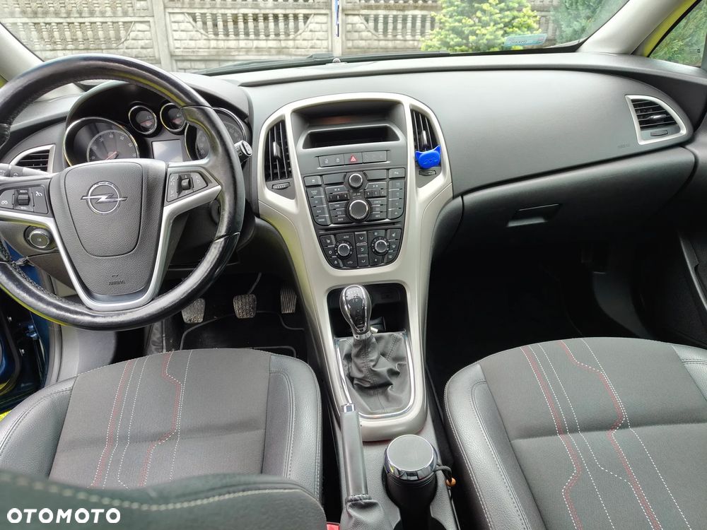 Opel Astra 1.4 - 12