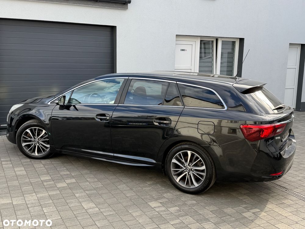 Toyota Avensis - 20