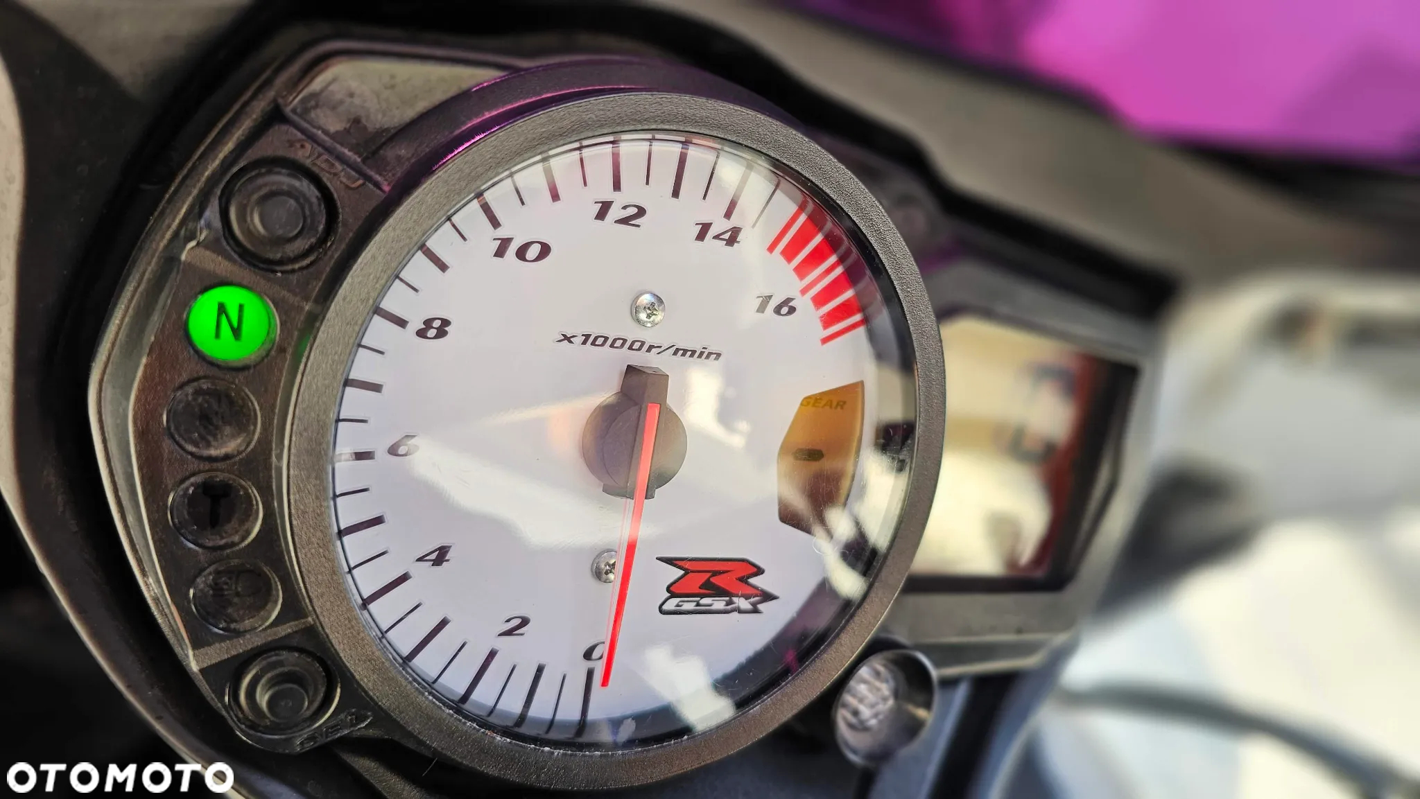 Suzuki GSX-R - 11