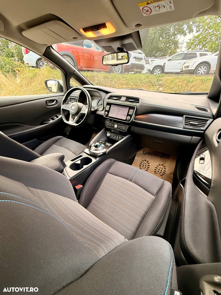 Nissan LEAF 40 kWh N-Connecta - 10
