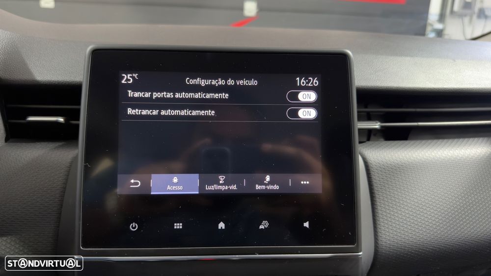 Renault Clio TCe 100 INTENS - 28