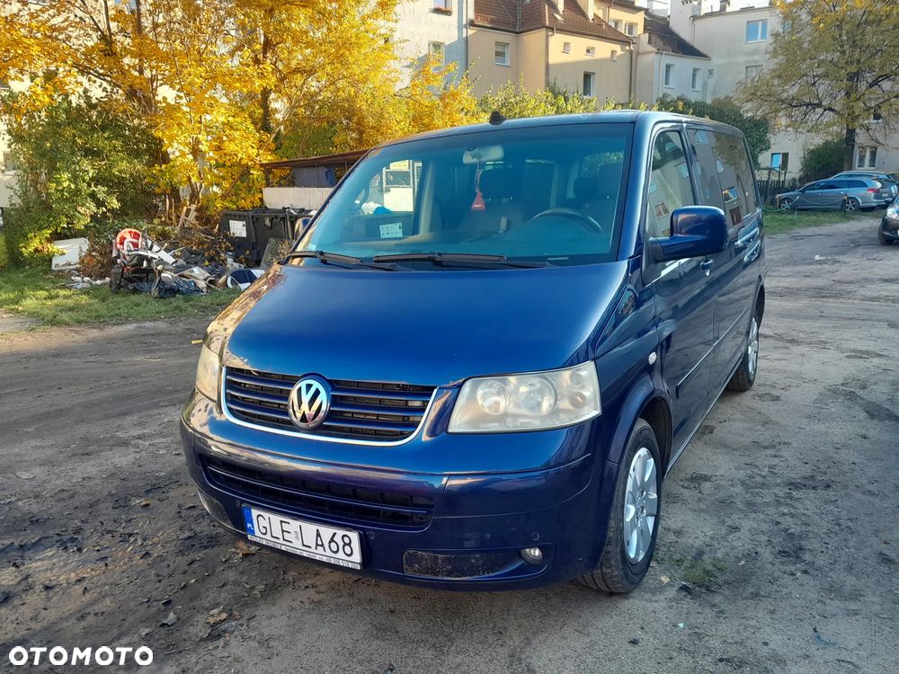 Volkswagen Multivan - 1