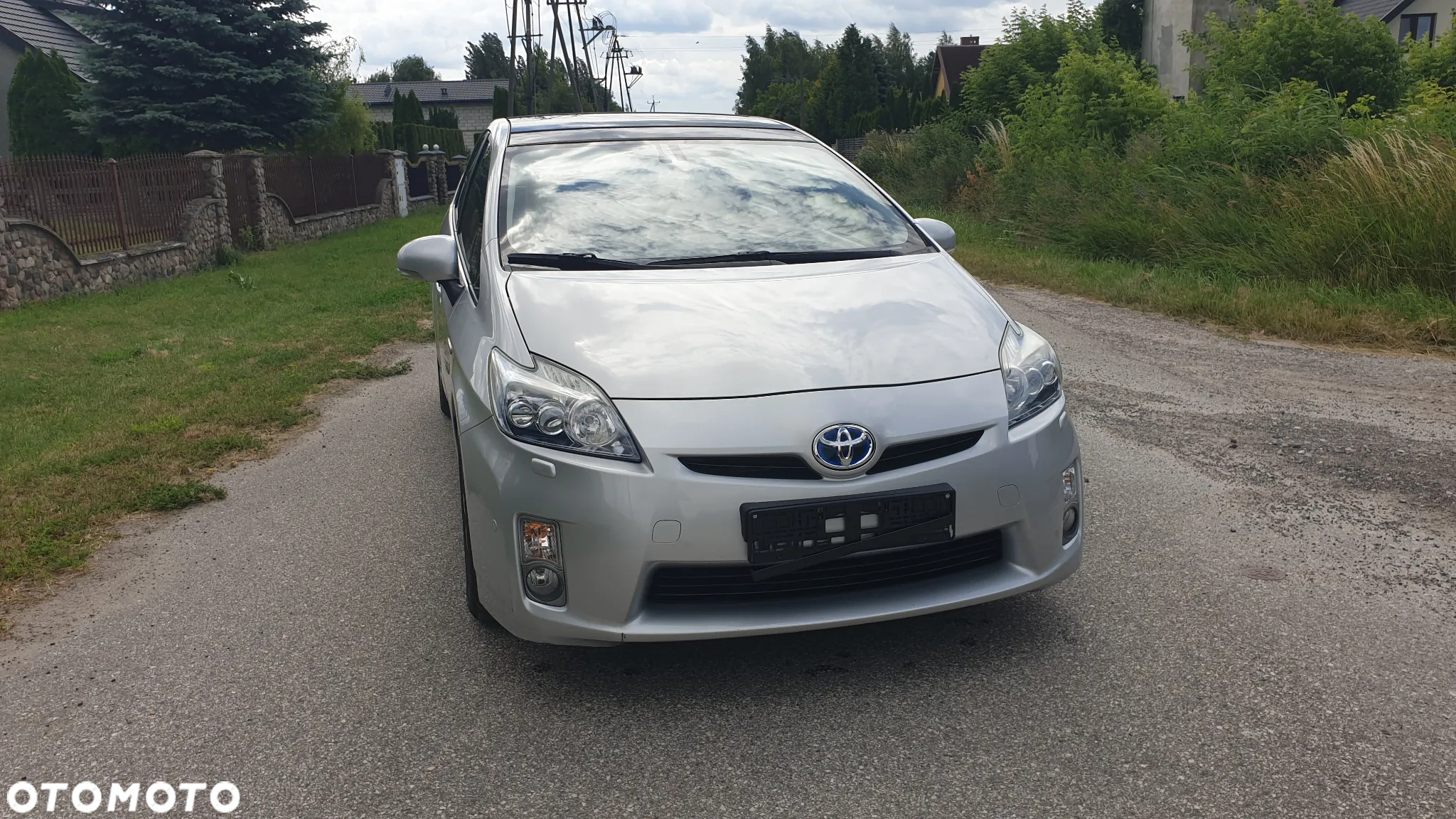 Toyota Prius (Hybrid) Executive - 9