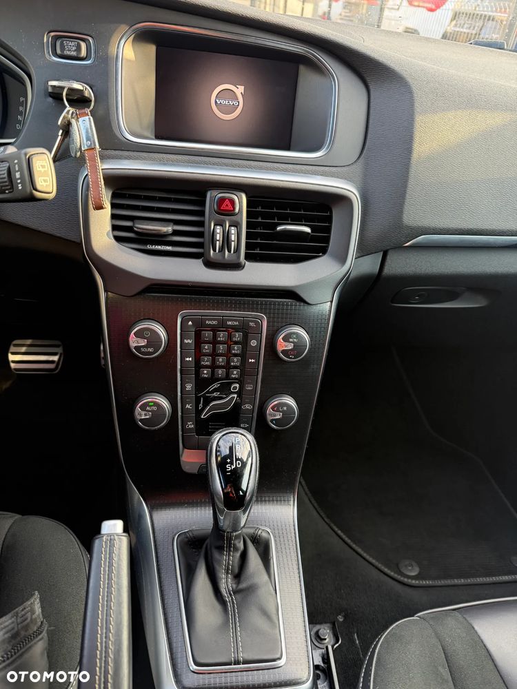 Volvo V40 T3 Drive-E R-Design Momentum - 12