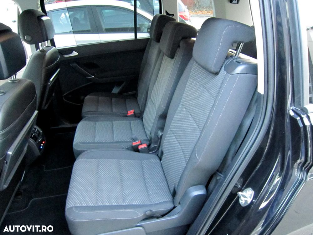 Volkswagen Touran 2.0 TDI SCR DSG Comfortline - 18