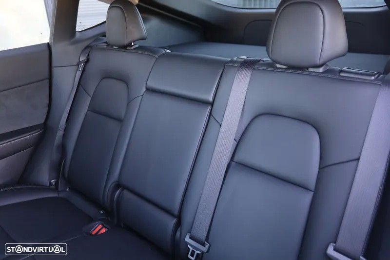 Tesla Model Y Long Range Dual Motor AWD - 16