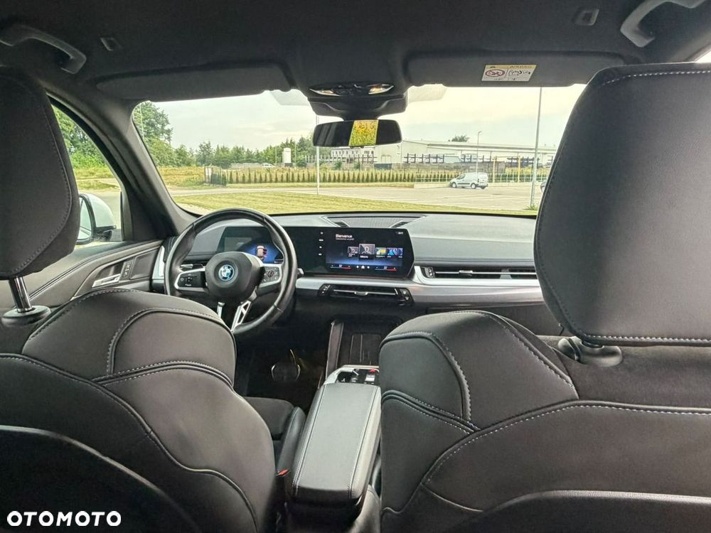 BMW iX1 eDrive20 66.5kWh M Sport - 10