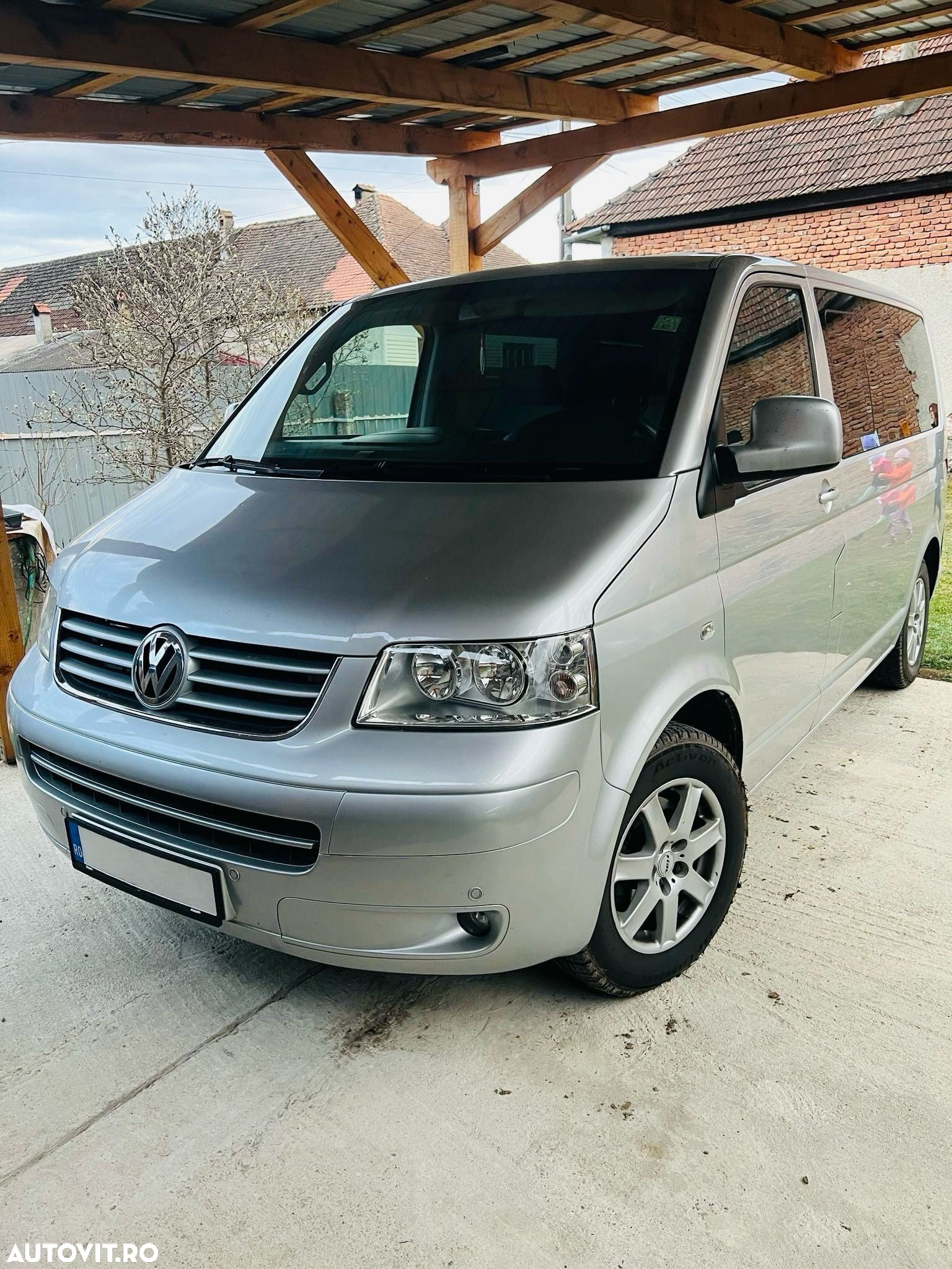 Volkswagen Multivan - 23