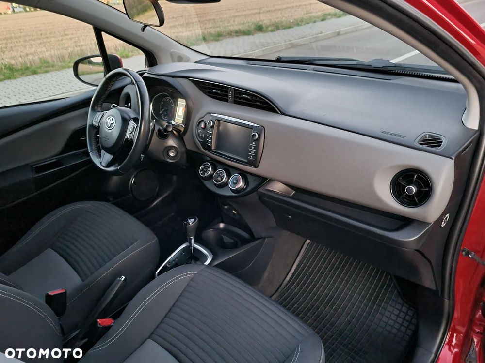 Toyota Yaris 1.5 Dynamic CVT - 9