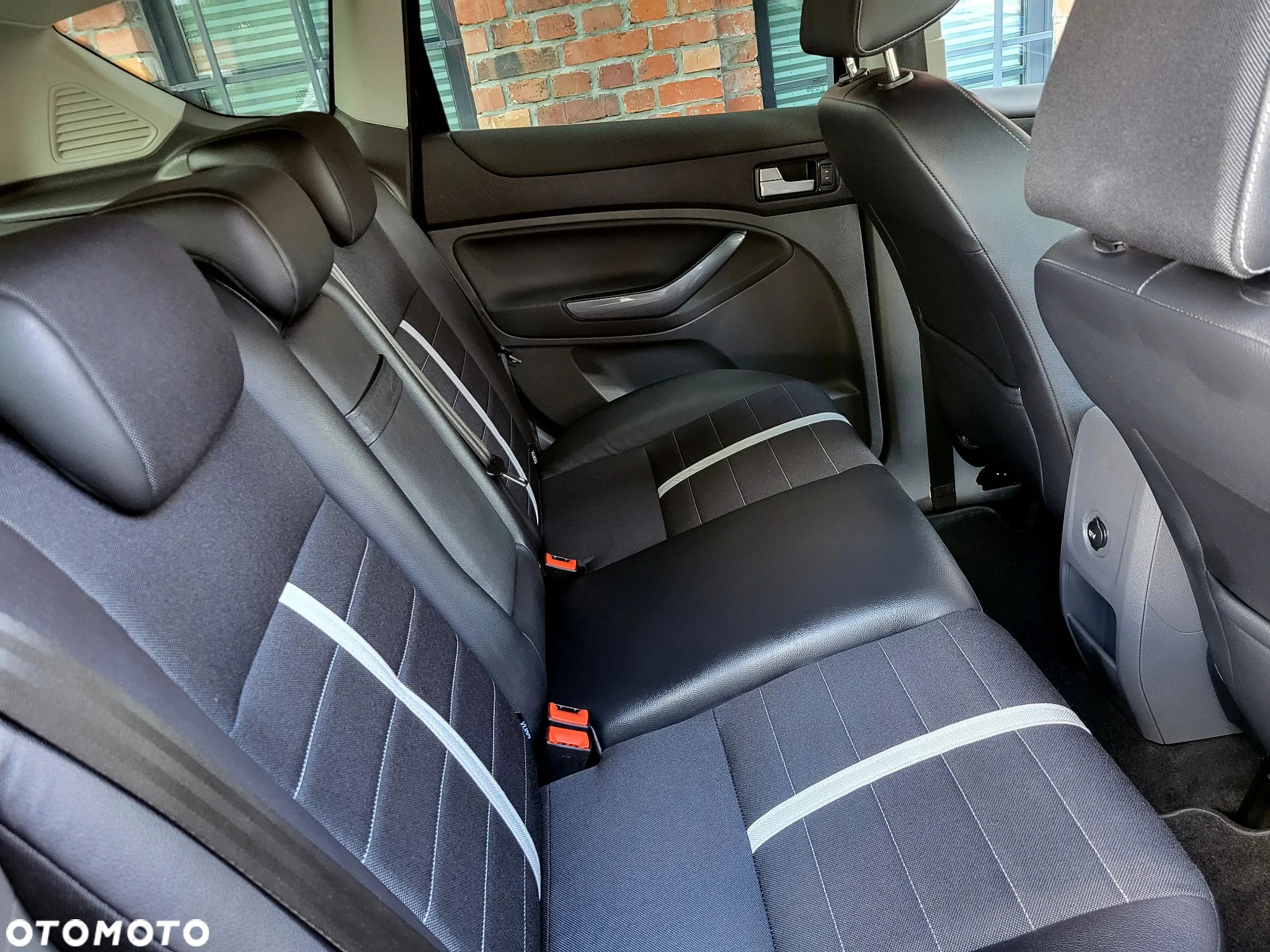 Ford Kuga 2.0 TDCi 4x4 Titanium - 8