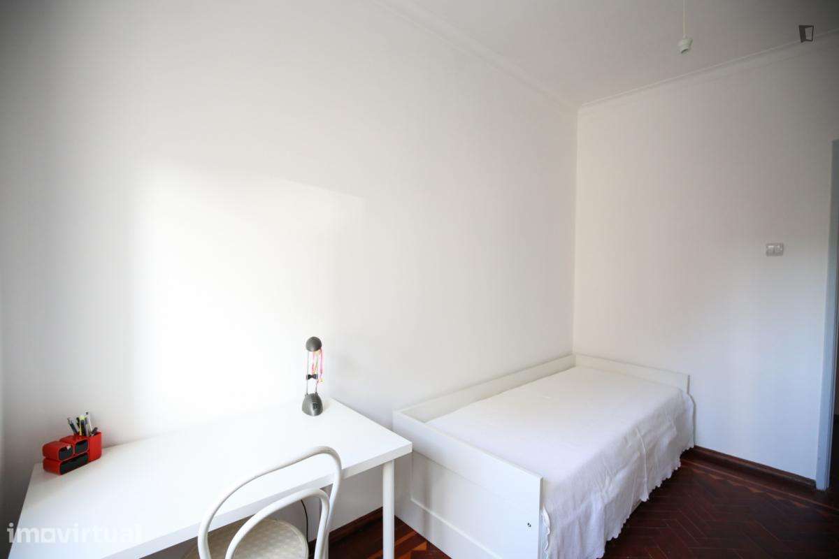 Quarto - localizado em Paço de Arcos Lisbon - Grande imagem: 5/25