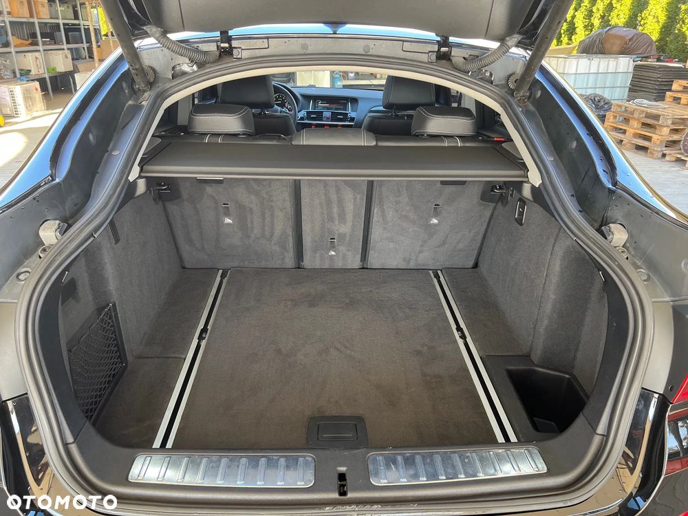 BMW X4 xDrive28i xLine - 16