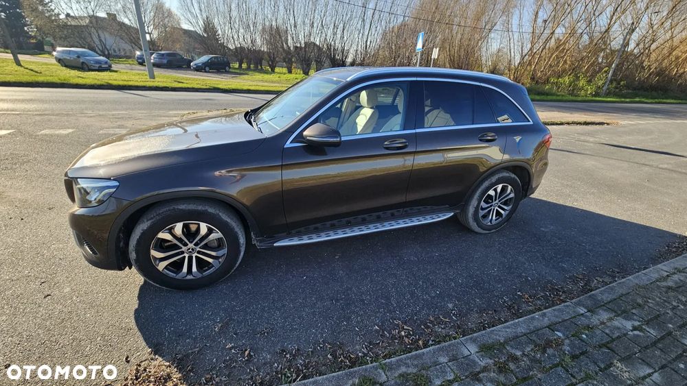 Mercedes-Benz GLC 220 d 4-Matic - 2
