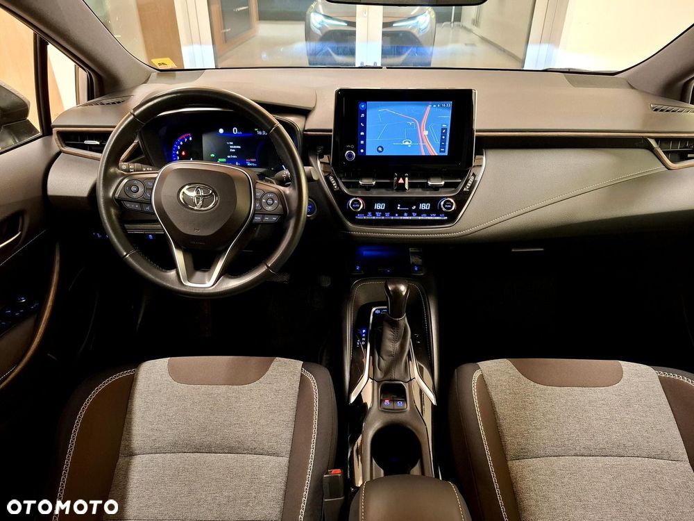 Toyota Corolla 2.0 Hybrid Trek - 13